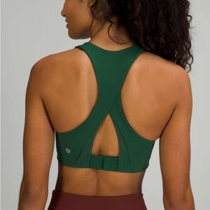 Lululemon Invigorate Bra *High Support, B/C Cup
Everglade Green Size 8